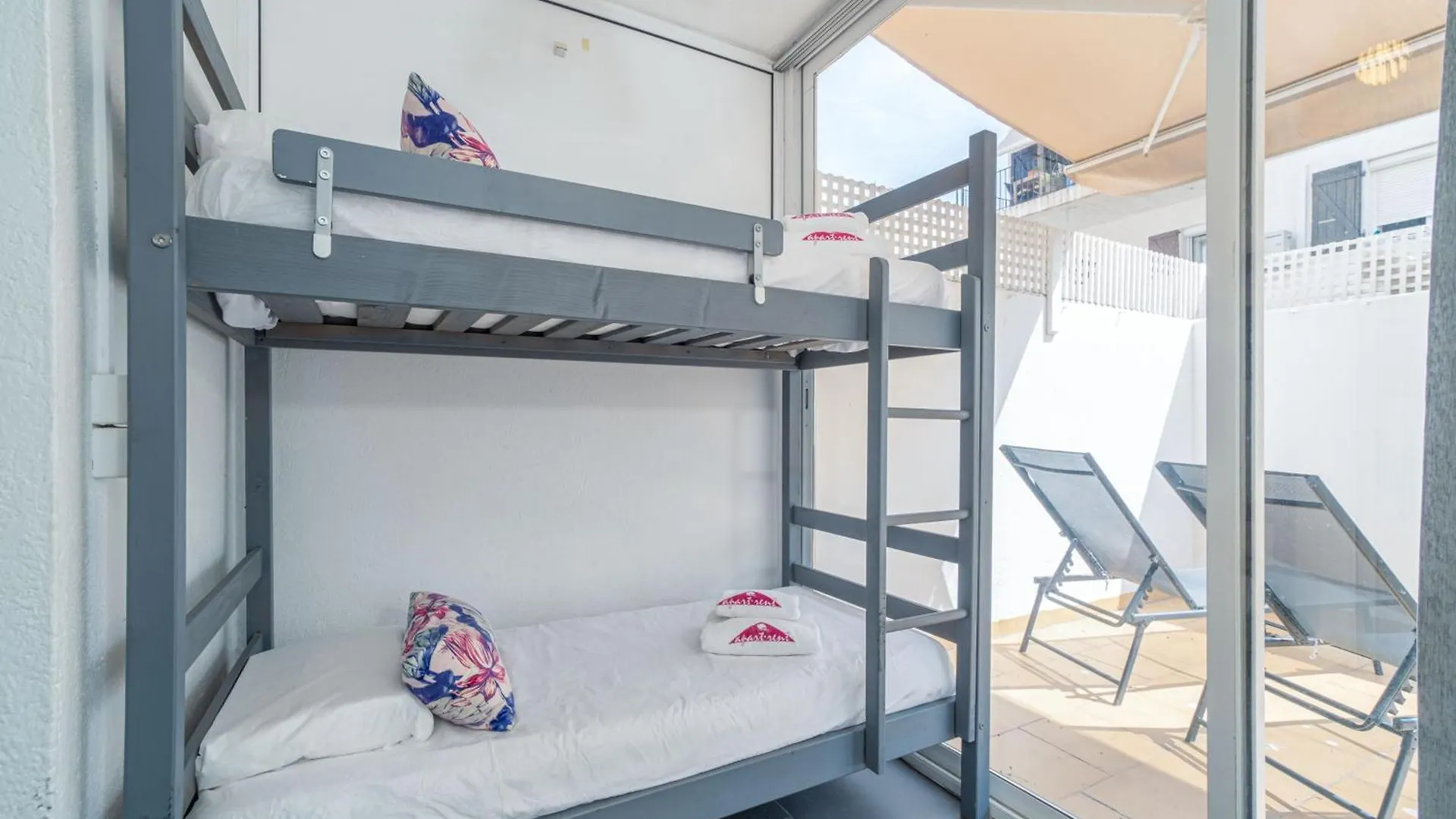 Apart-Rent Apartment Pattaya 0159 Ampuriabrava