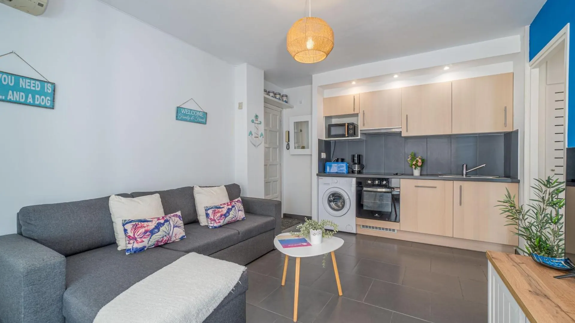 Apart-Rent Apartment Pattaya 0159 Ampuriabrava España